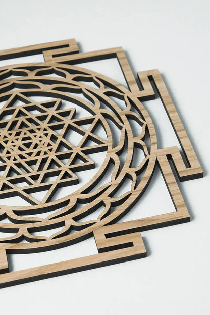 Sri Yantra aus Holz